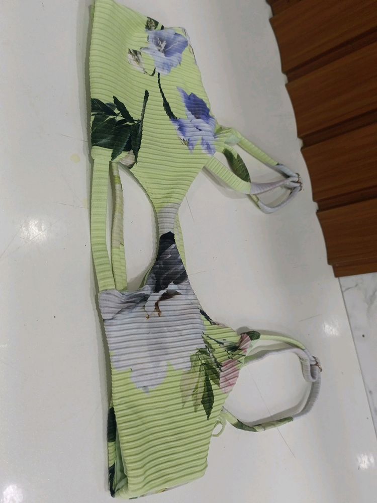 Green Flower Design Bra For Girls