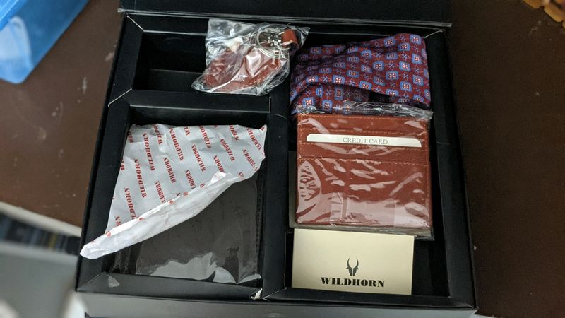 Men Wildhorn Gift-Combo of 4+1 Lino Perros Tie Fre