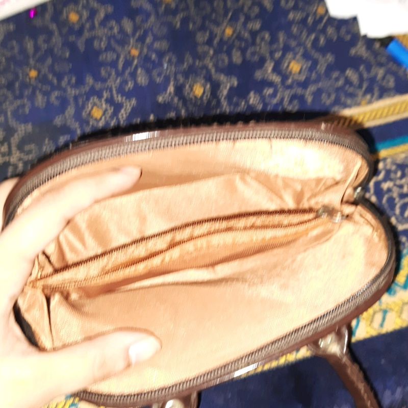 small purse brown