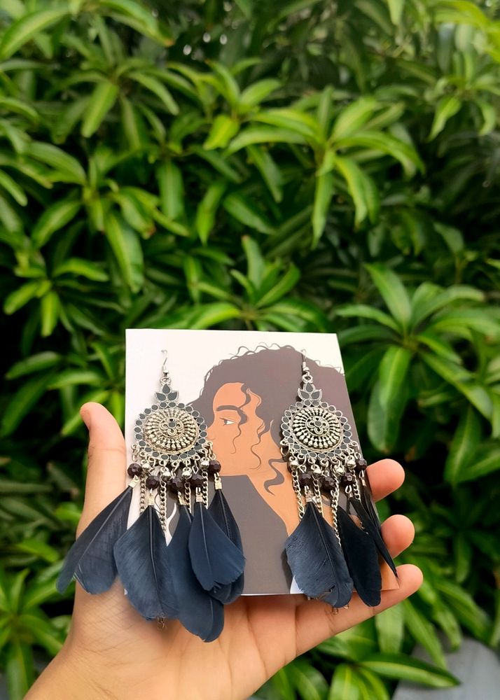 Black Feather Earrings 🖤