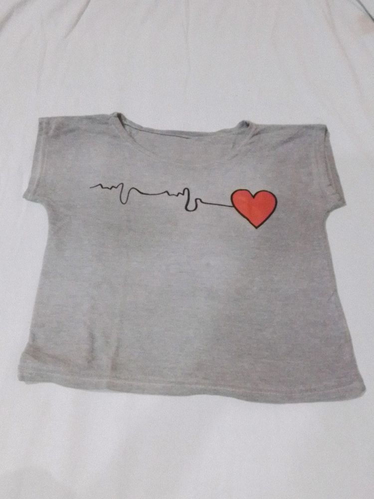 Heart Beat Designed Crop T-shirt For Women