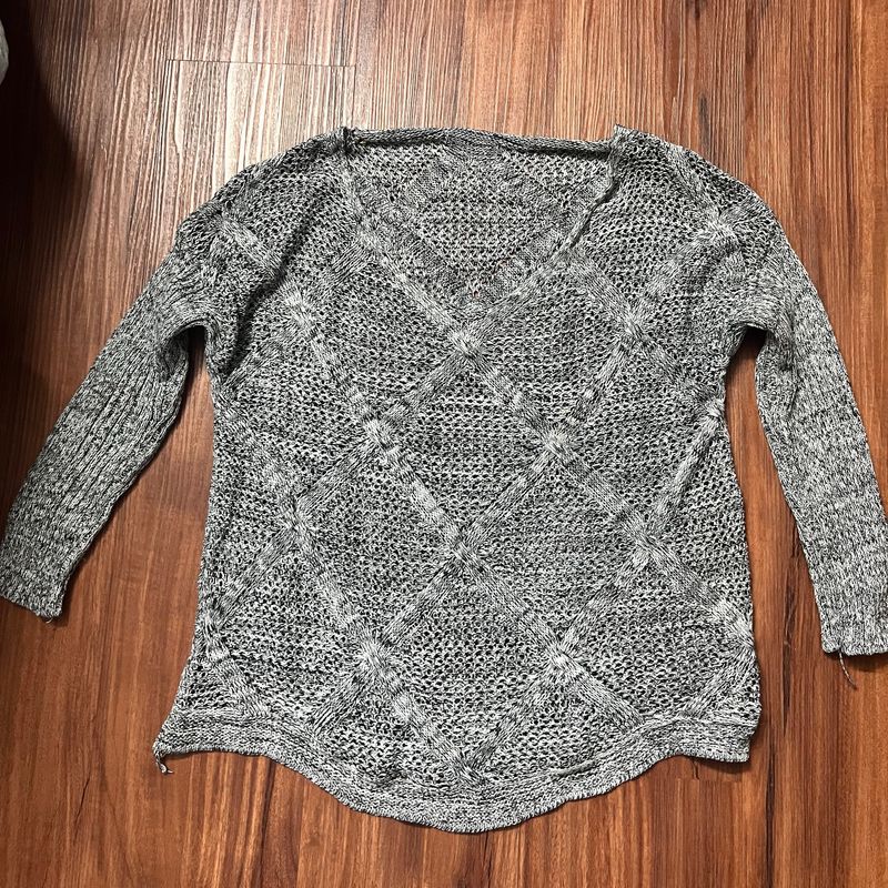 Grey See Through V-neck Quarter Sleeve Sweater