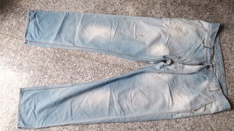 Levi's Lighty Washed Jeans