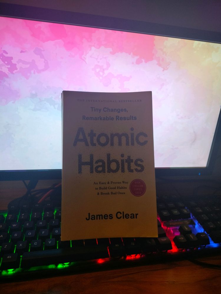 ATOMIC HABITS !! Excellent Condition