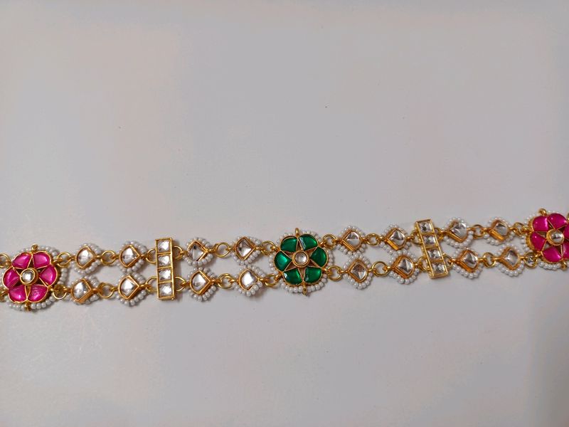 Multicolored Kundan Mathapatti