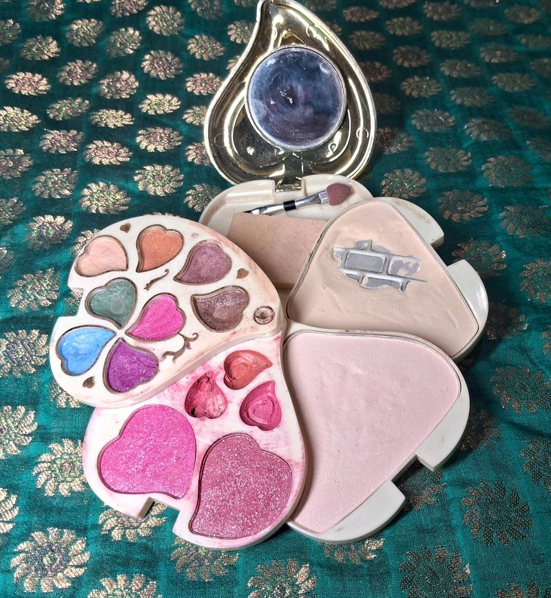 Lipstick And Eyeshadow Compact Box