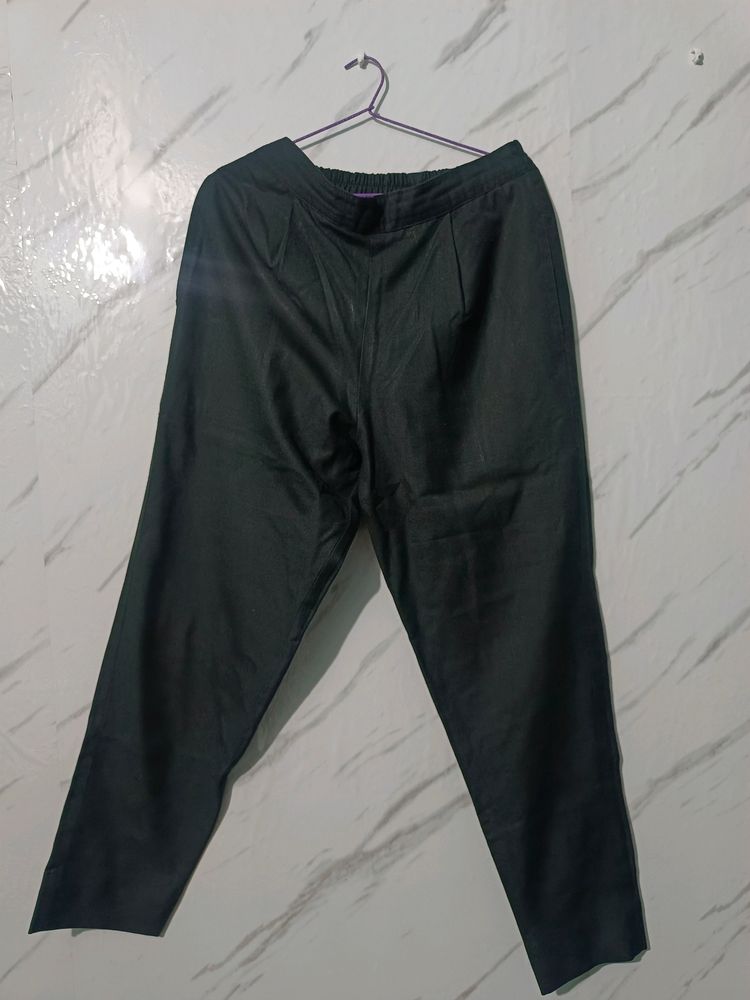 Comfortable Trouser In Black