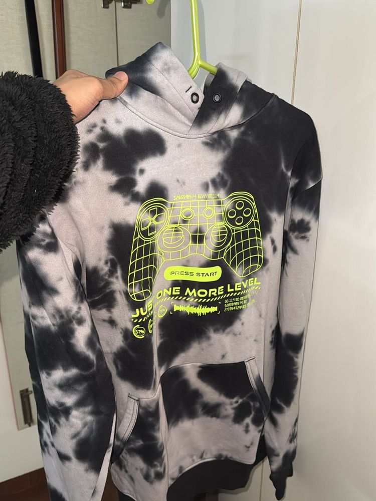 H&M Tie Die Hoodie (S)