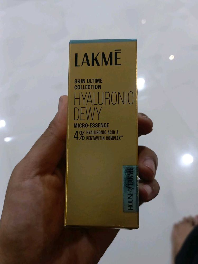 Lakme Hyaluronic Acid Serum