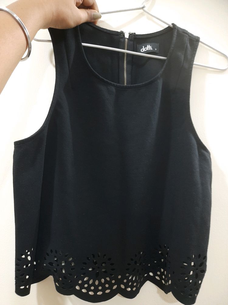 Black Sleeveless Top