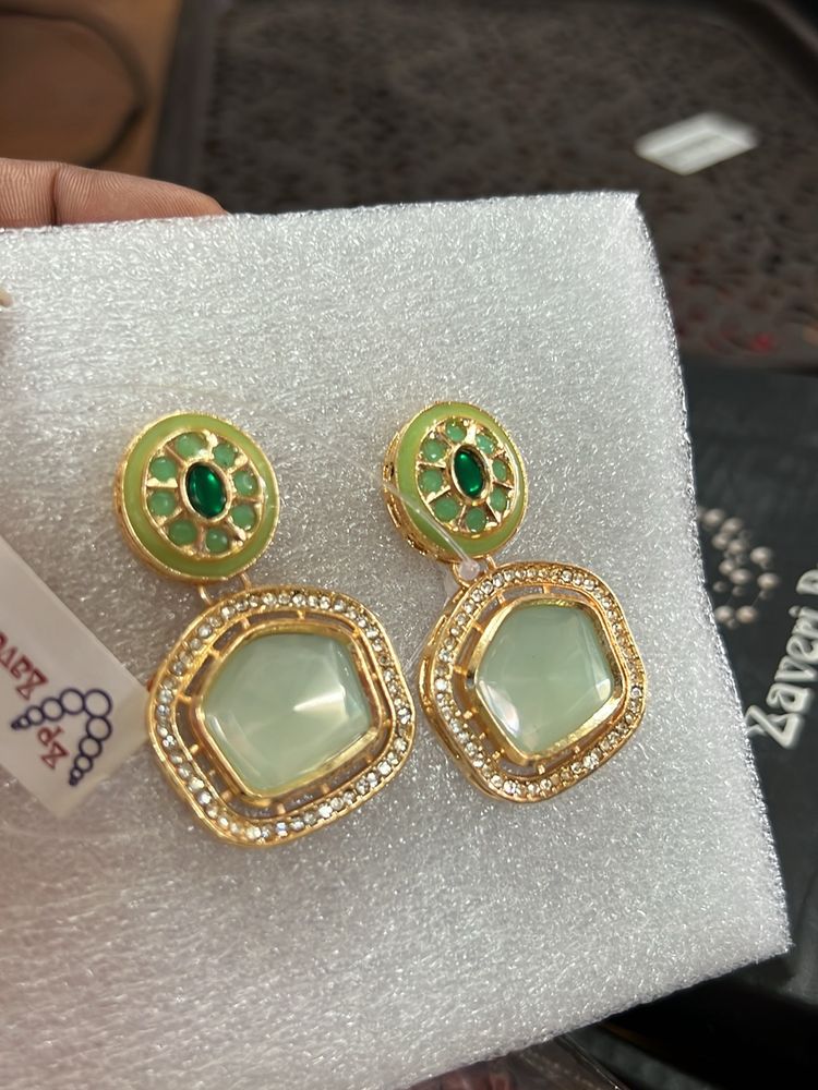 Mint Green Stone&dazzling Austrian Diamond Earring