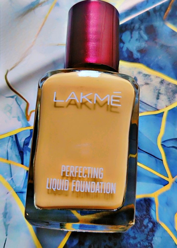 Lakme Perfection Liquid Foundation