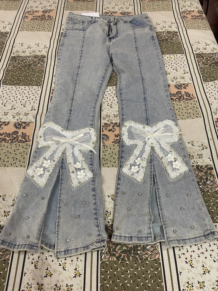 Bow Jeans