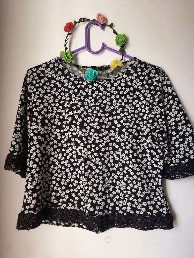 Cute Globus Floral Crop Top