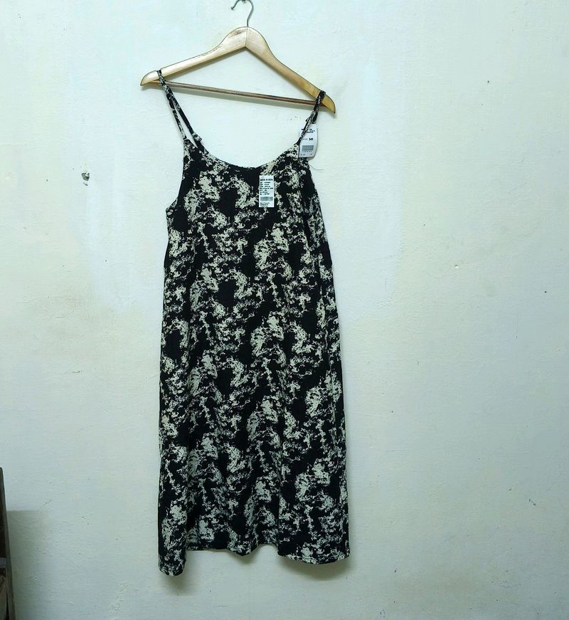 Trendy New Black And White Dress For Women