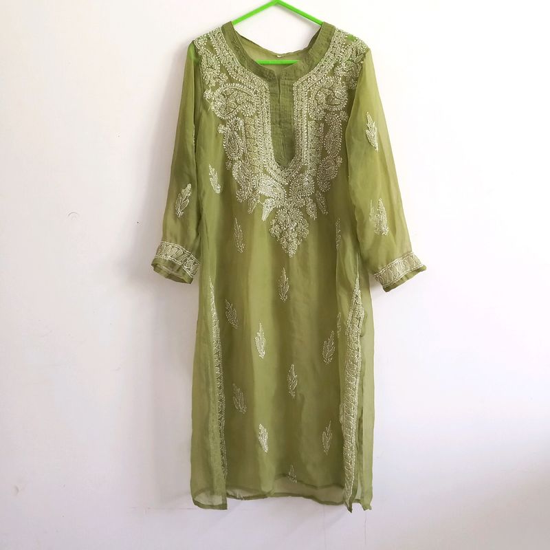 LUCKNOWI CHIKANKARI KURTA With Inner