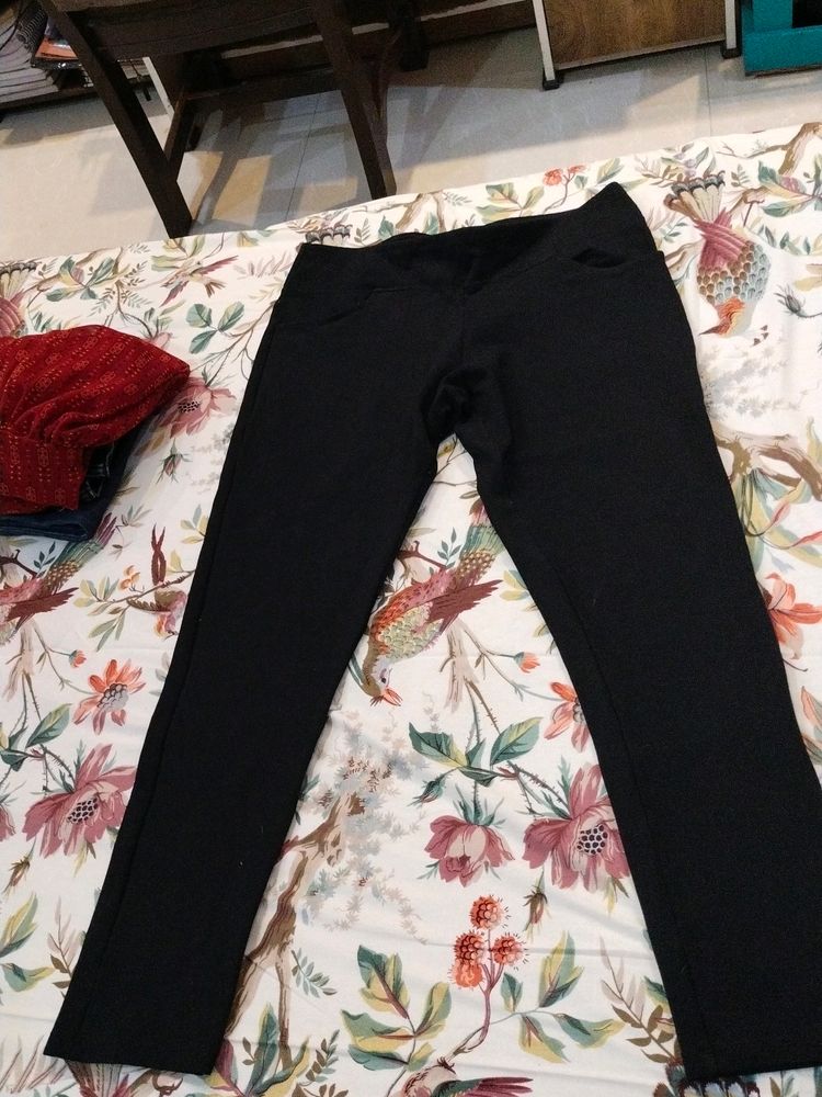 Black Stretchable Jeggings