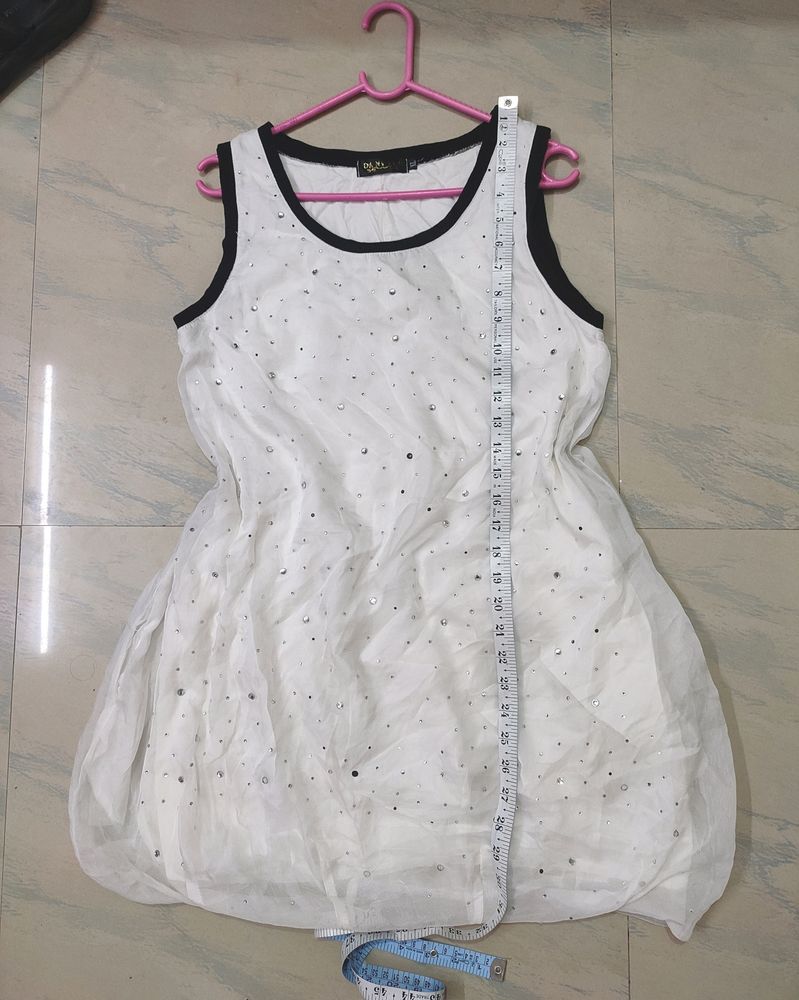 White Dress With Beads Can Be Used As Long Top