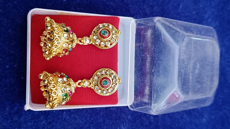 Golden Dimand Earrings.