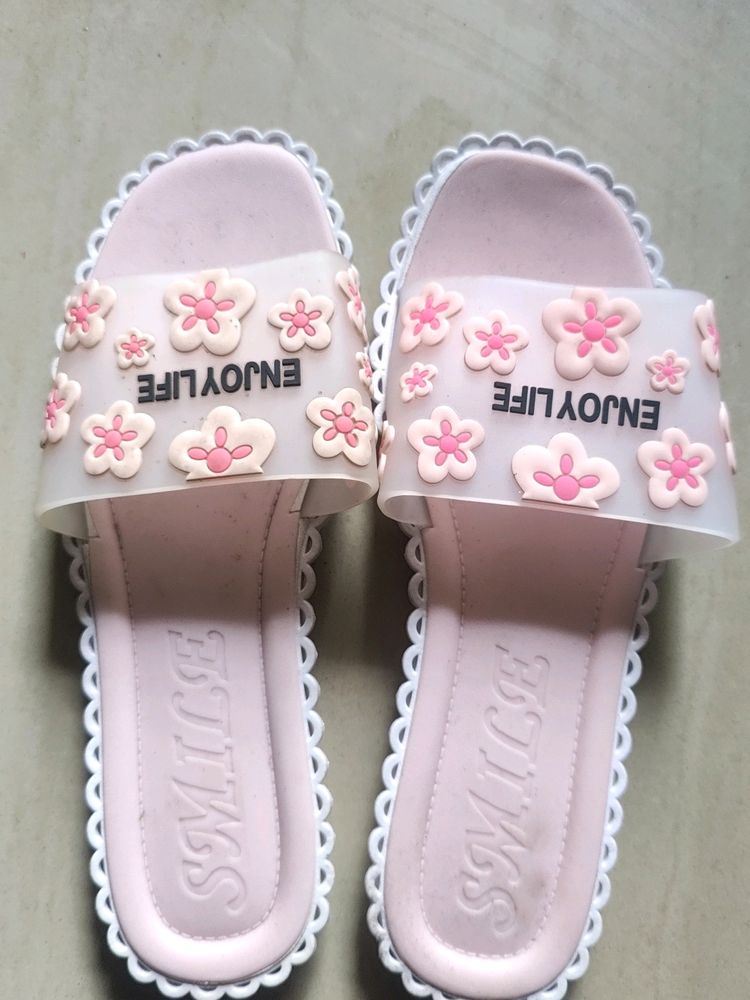 Cute Flipflop Suitable For All Seasons Size 40-41