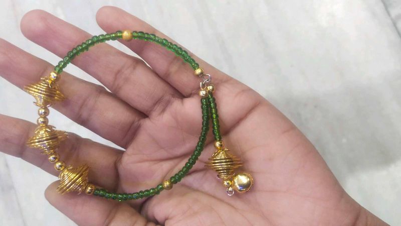 Bracelet Green Colour