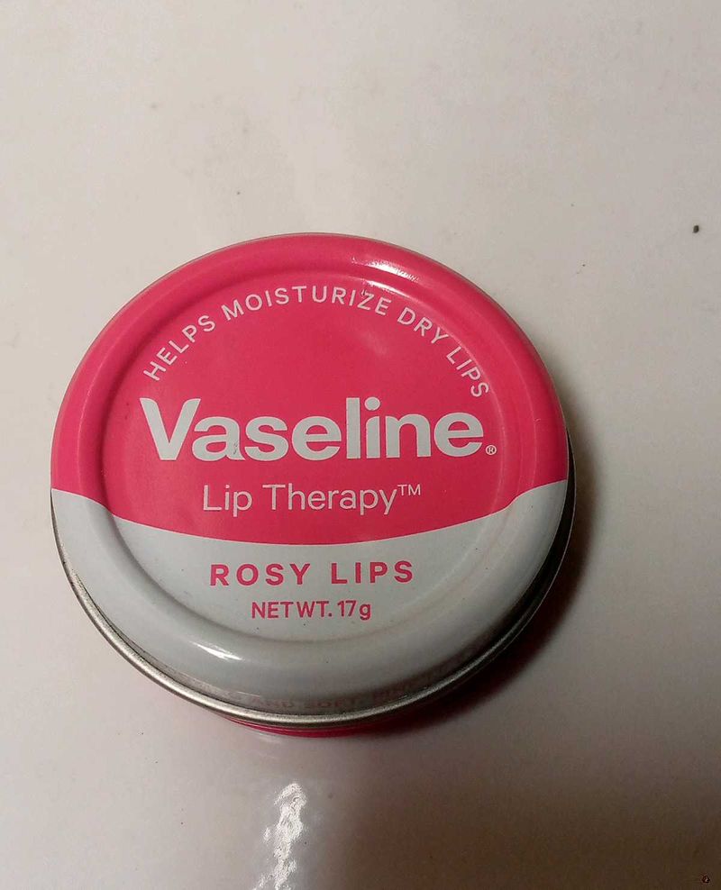 Vaseline Lips Therapy