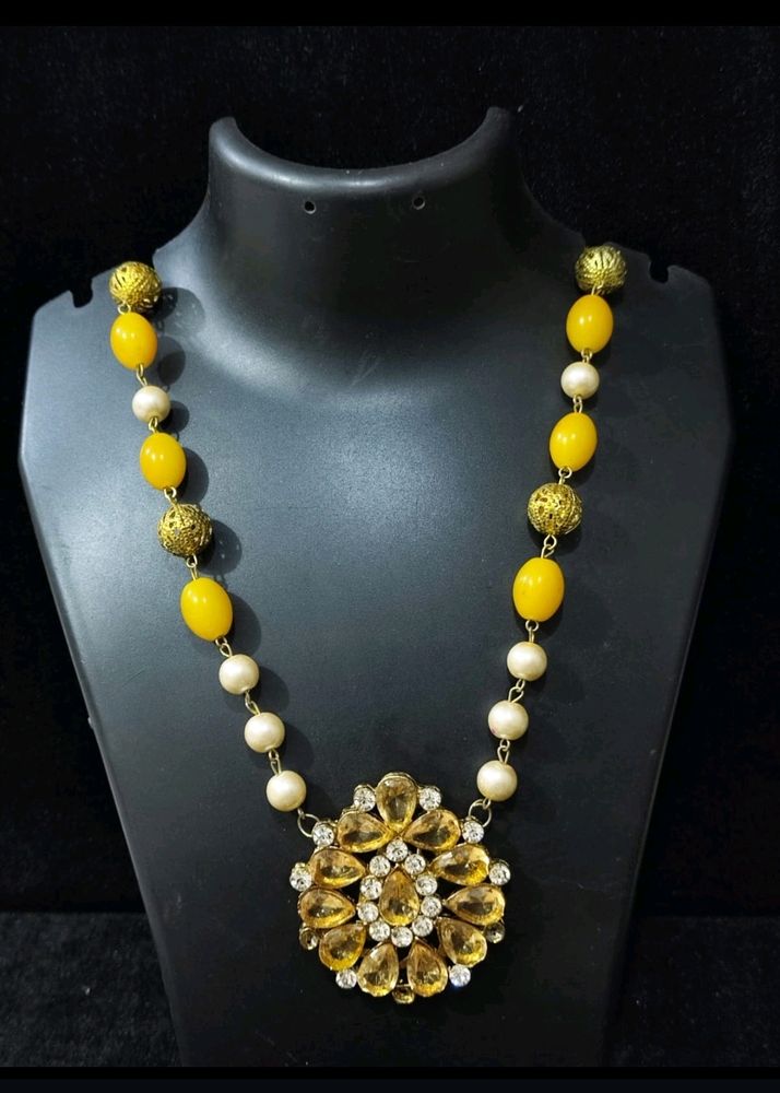 YELLOW NECKLACE SET