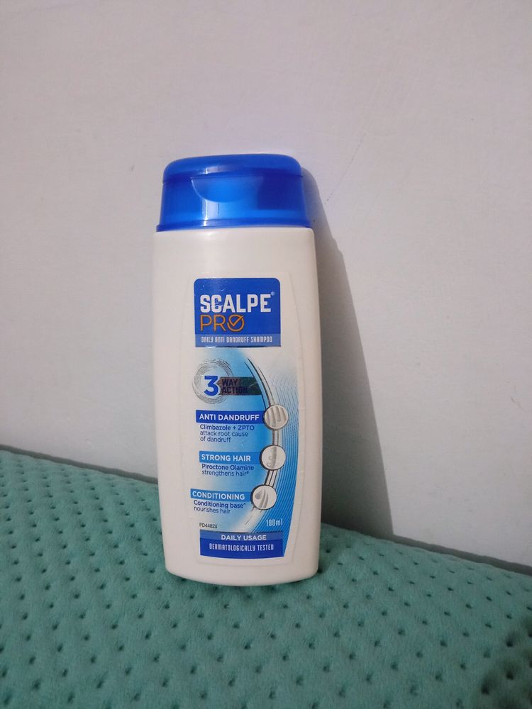 Scalpe Pro Anti Dandruff Shampoo