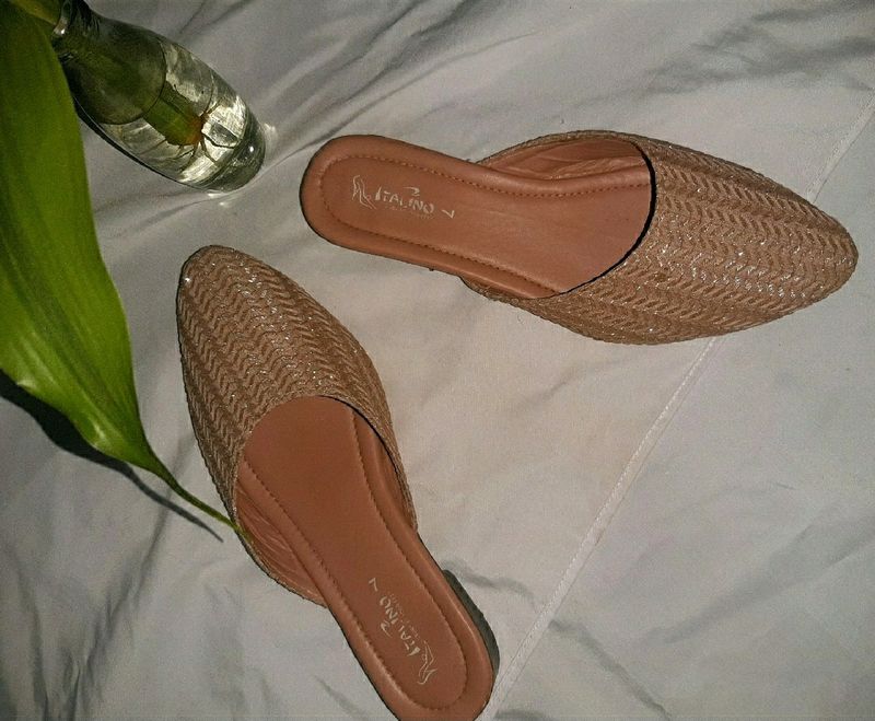 Flat Chappal