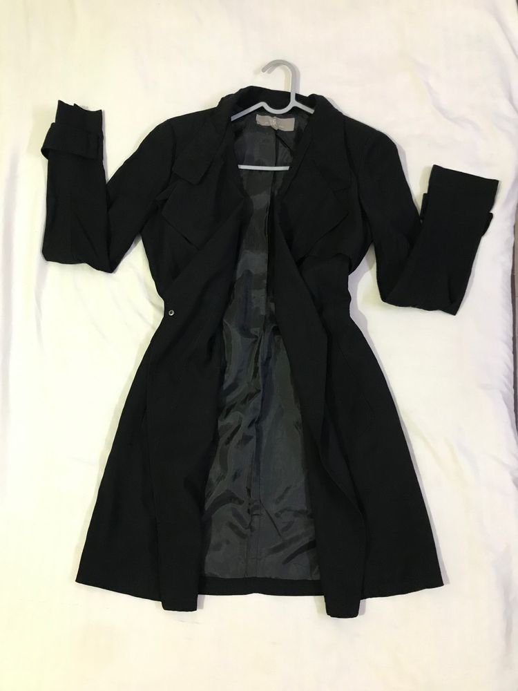 Light Weighted Black Trench Coat Bust 34-36