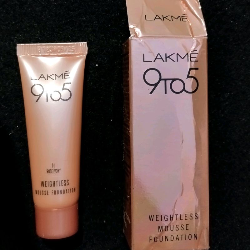 Lakme Weight Less Mousse Foundation Cream