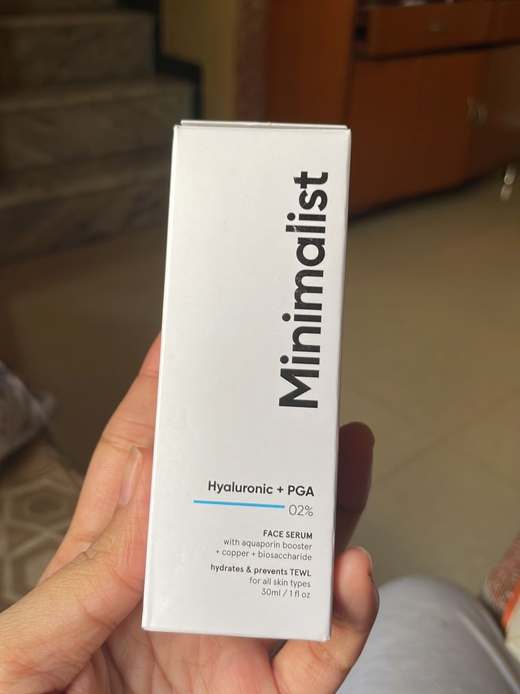 Minimalist Hyaluronic Acid 2% Serum For Intense Hy