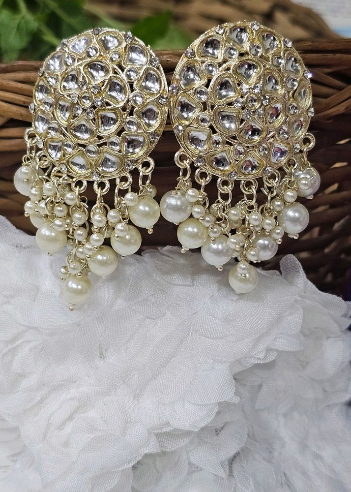 Golden Kundan With Pearls Earrings.Brand New.