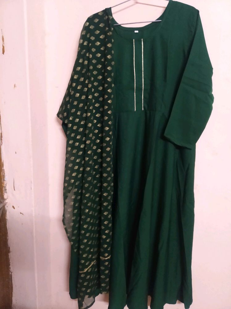 Long anarkali kurti with churidar sleeves and prin