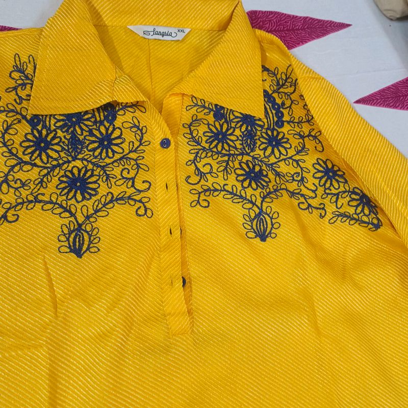 💛 Yellow Embroidery Top Beautiful