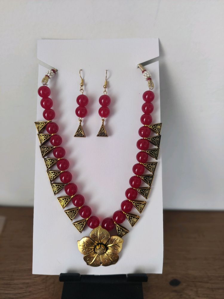 Beautiful Unused Red Artificial Jewellery Set