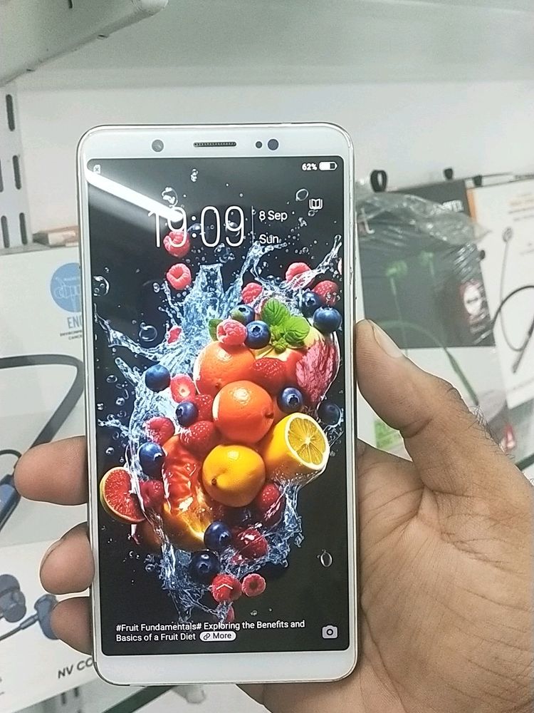 Vivo V7 4 32