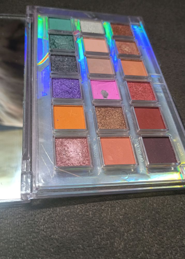 Beautiful Eyeshadow palette🔥😍