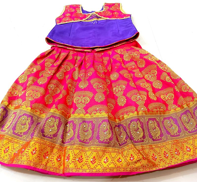 Pattu Pawada/Traditional Dress