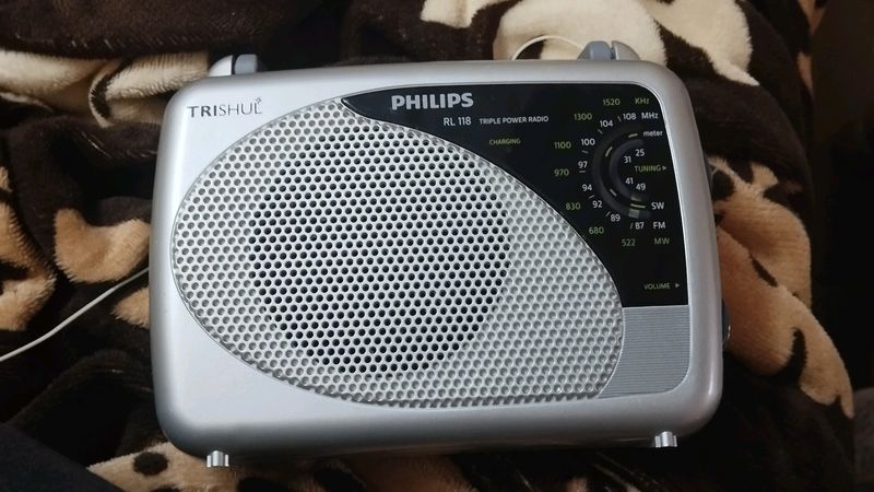 Philips Radio RL118/94 with MW/SW/FM Bands, 200mW