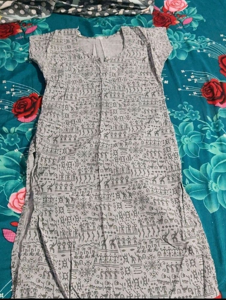 Silver Colour Kurti With Egyptian Print 👣🐾💫❤️