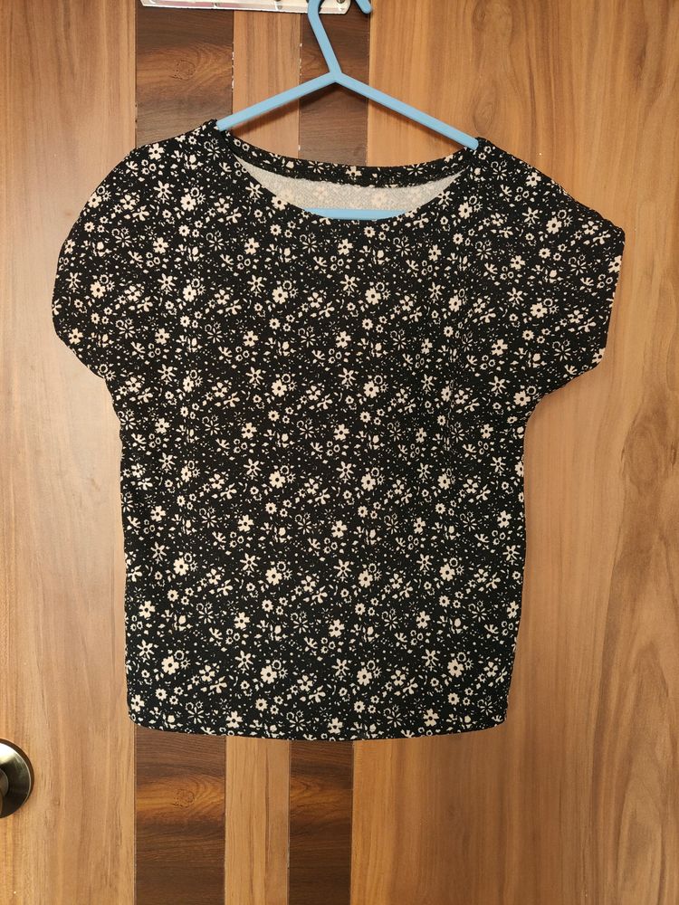 Floral Printed Black & White Top (Women)