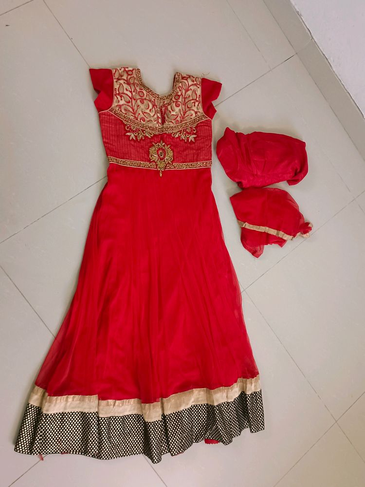 Red Anarkali