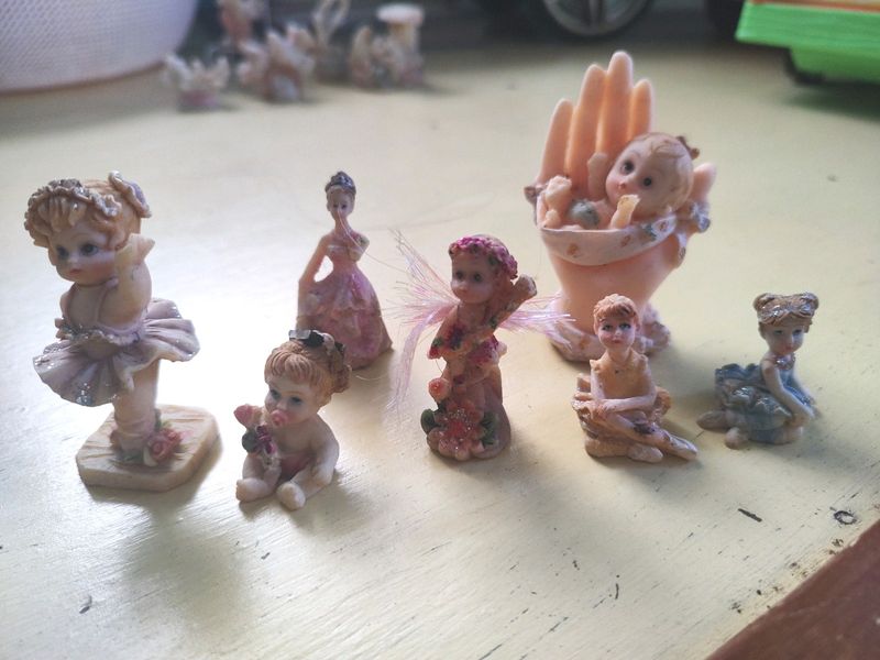 Ceramic Figurines - 7 Pieces