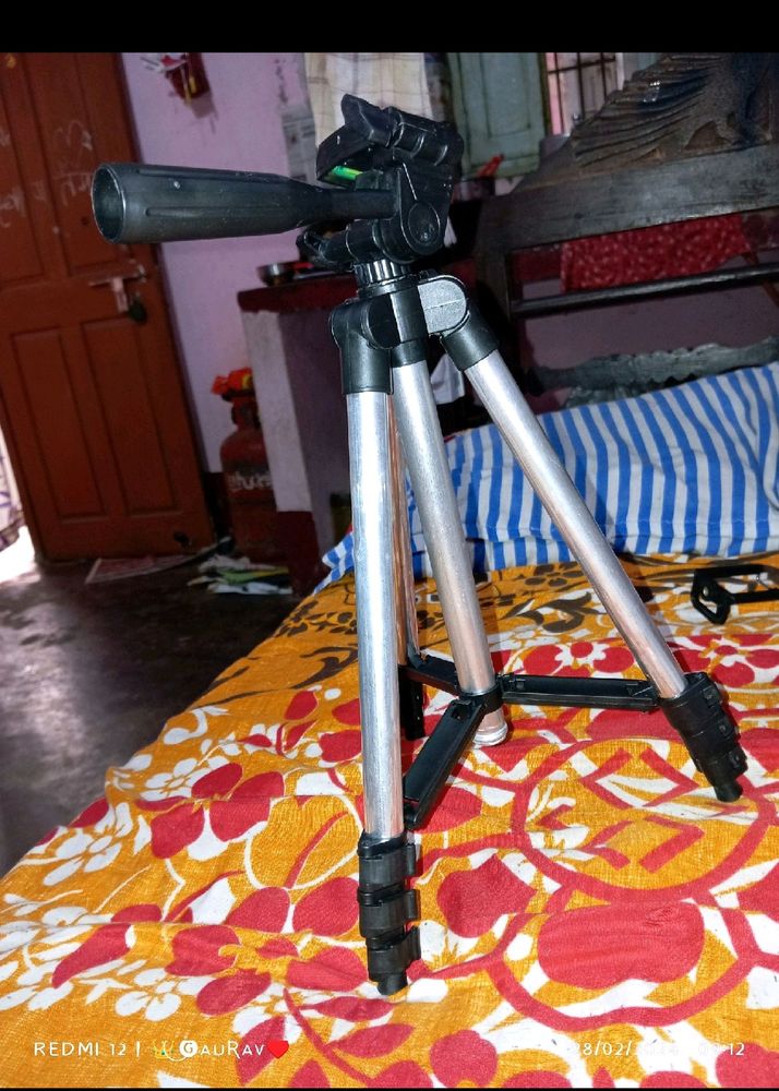 Mobile And Camera Tripods