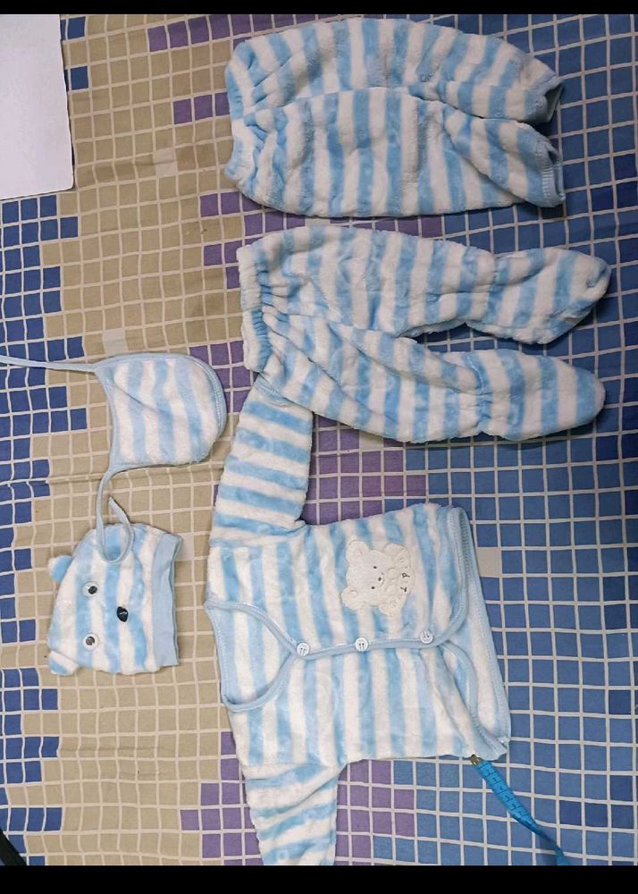 New Without Tag Kids Fur suit For 3-6 Months