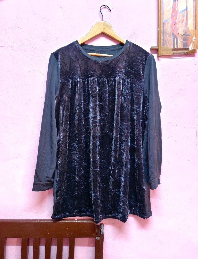 30rs Off 🚚Dark Grey Velvet Top (Women's)