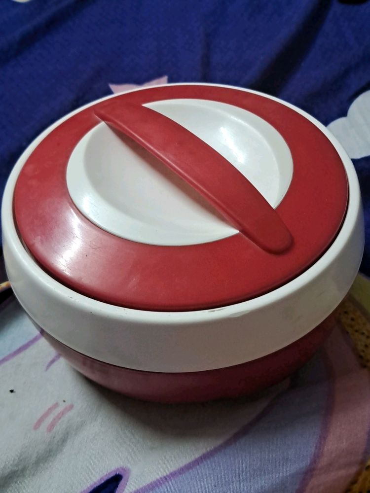 Red N White Used Plastic Casserole - 1000 ML