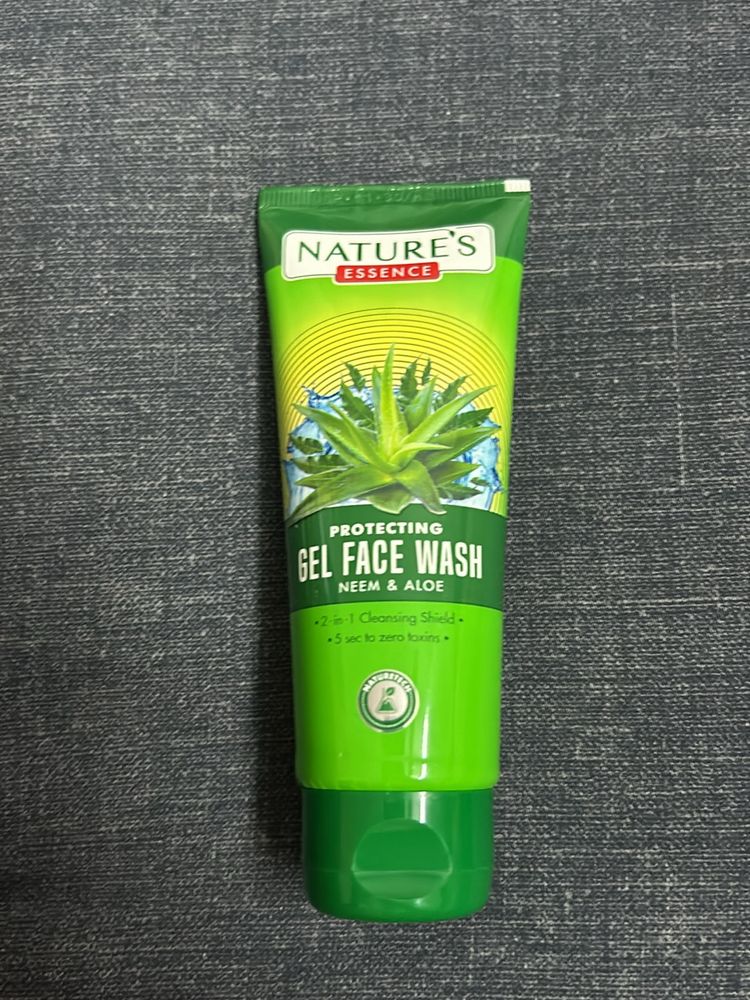 Nature’s Essence Protecting Gel Face Wash