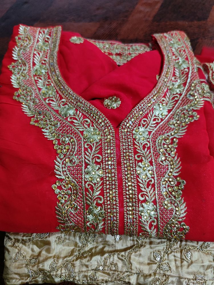 Beautiful Red Suit With Dupatta